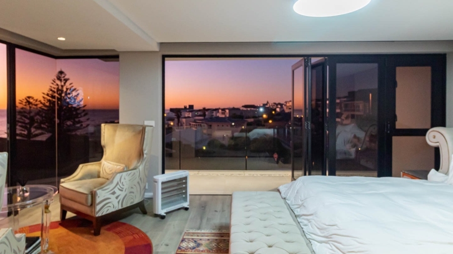 5 Bedroom Property for Sale in Bloubergstrand Western Cape